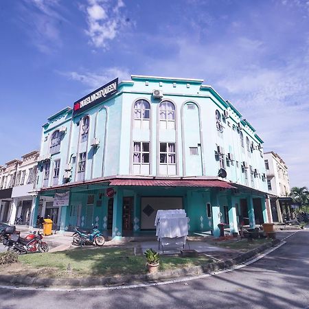 Hotel Night Queen Salak Tinggi Sepang Ngoại thất bức ảnh